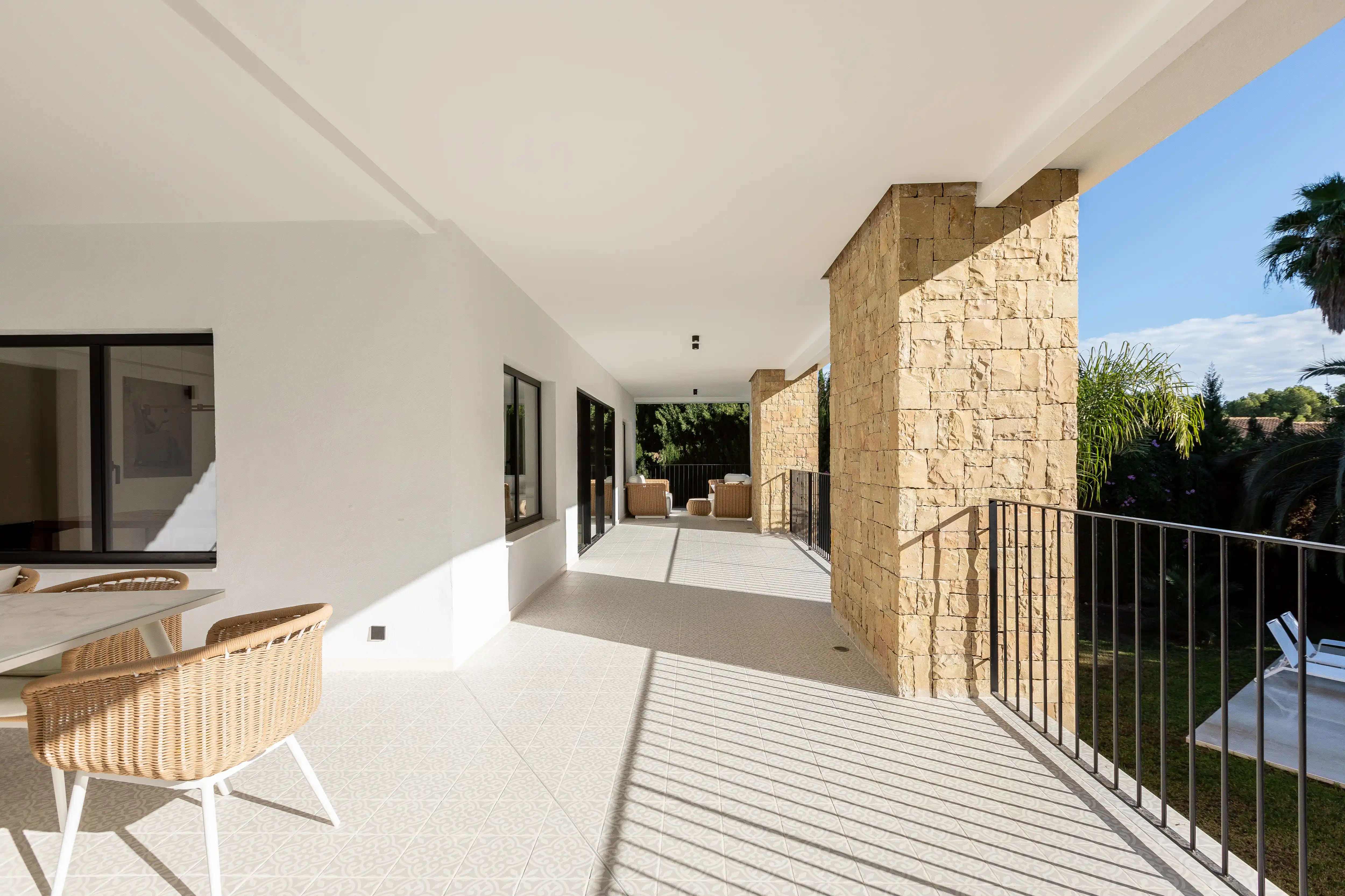 Villa renovation detail in Campolivar Valencia image 12