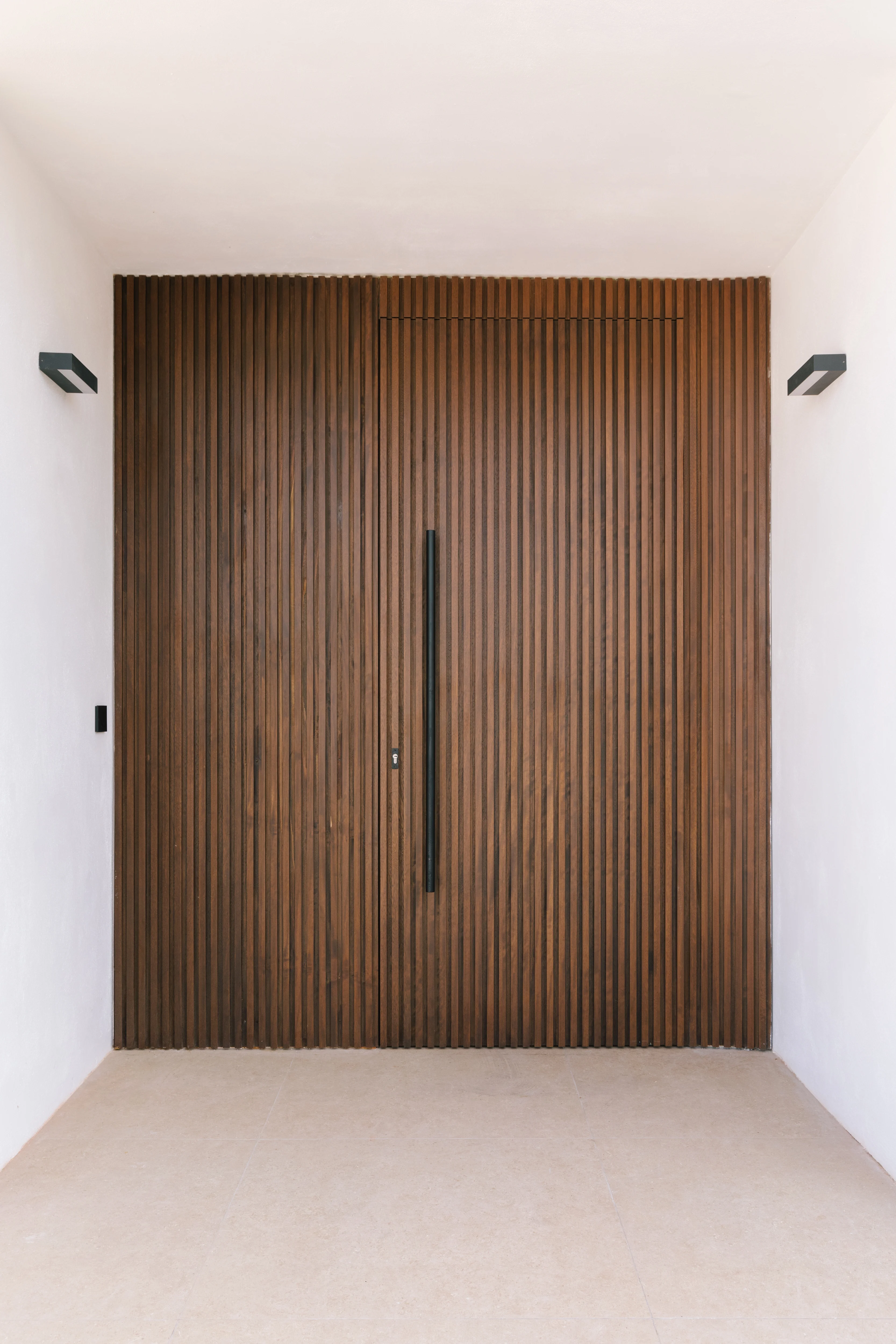 Interior architecture detail after villa renovation in Campolivar Valencia image 4