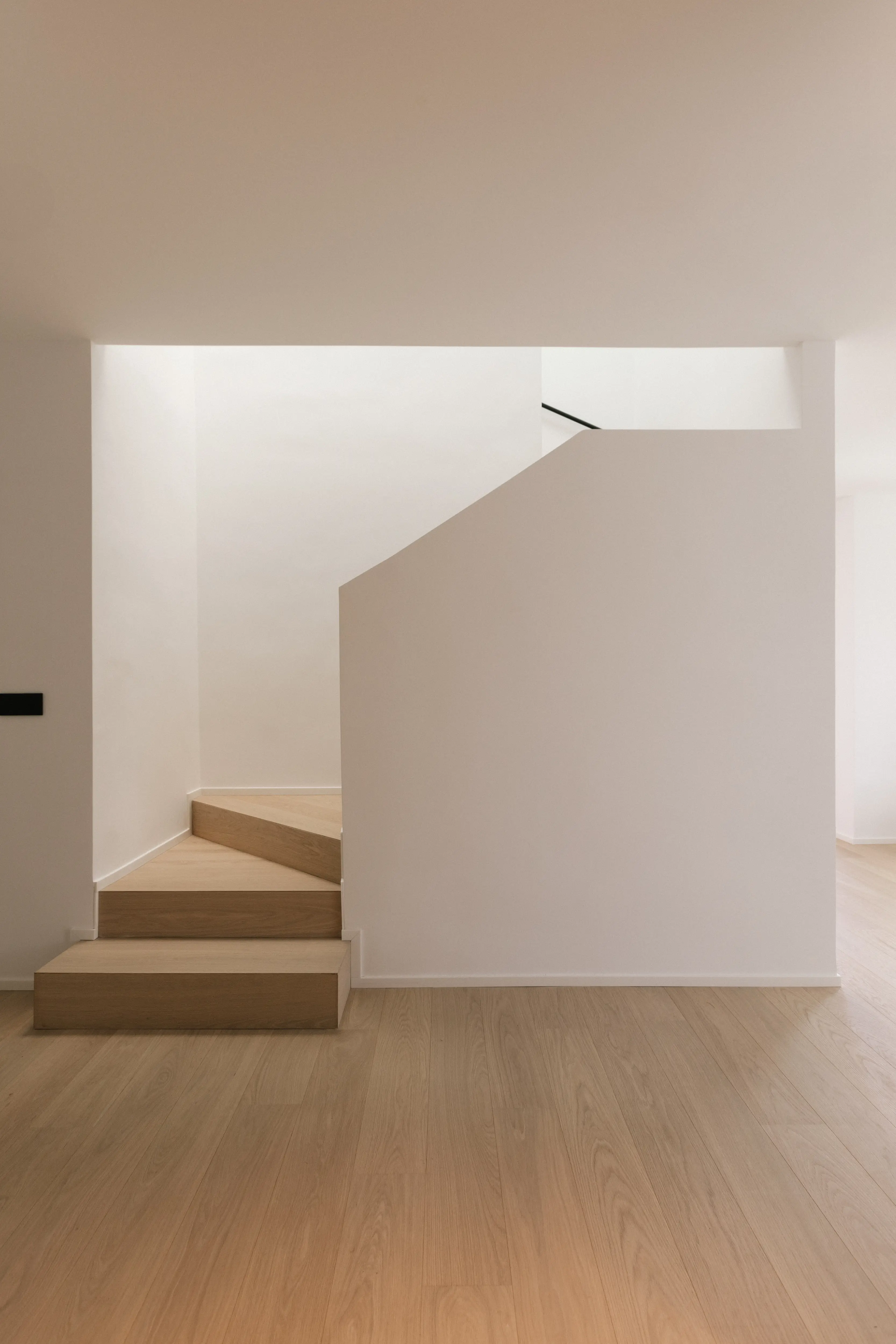 Open-plan living area after villa renovation in Campolivar Valencia image 5
