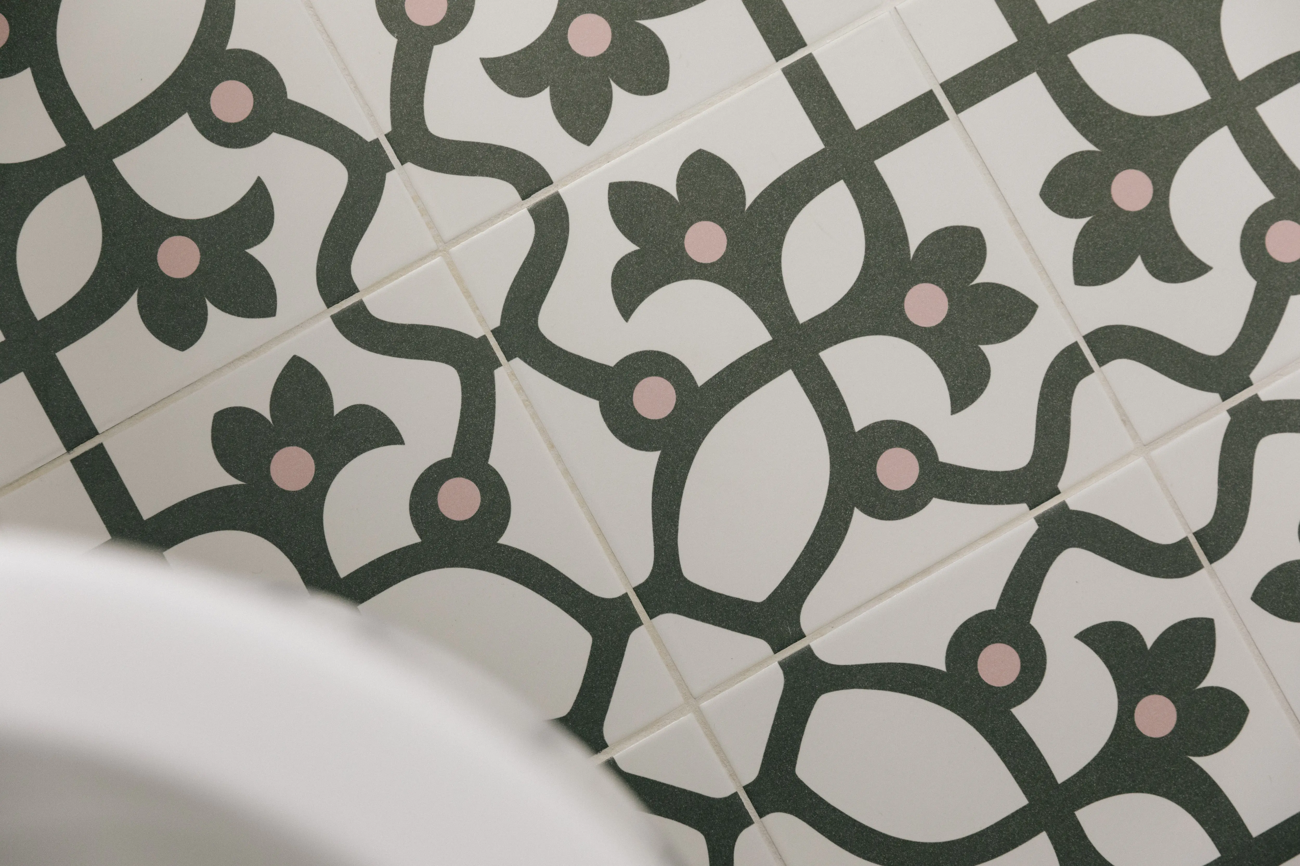 Bathroom renovation detail in Campolivar Valencia image 52