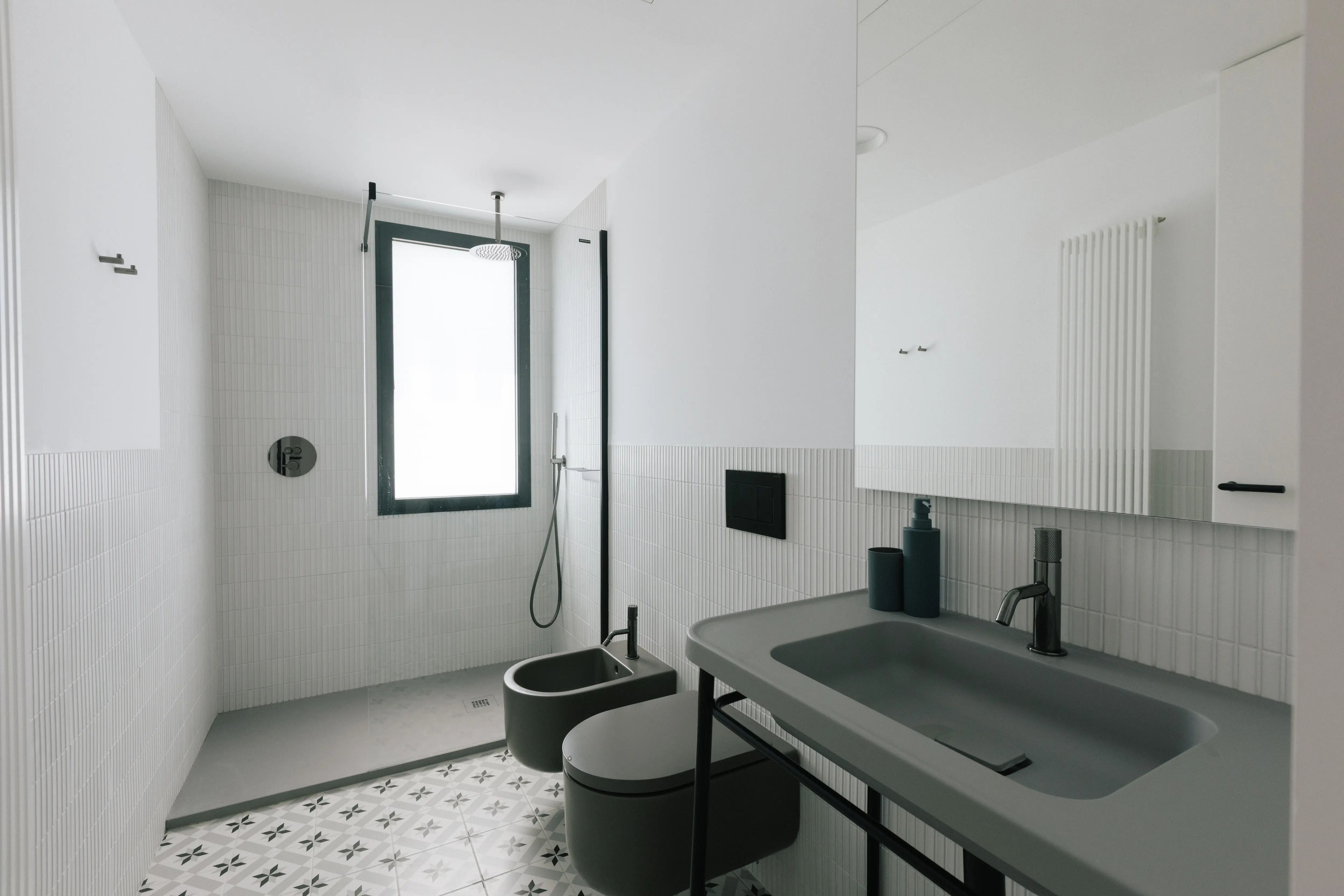 Bathroom renovation detail in Campolivar Valencia image 56
