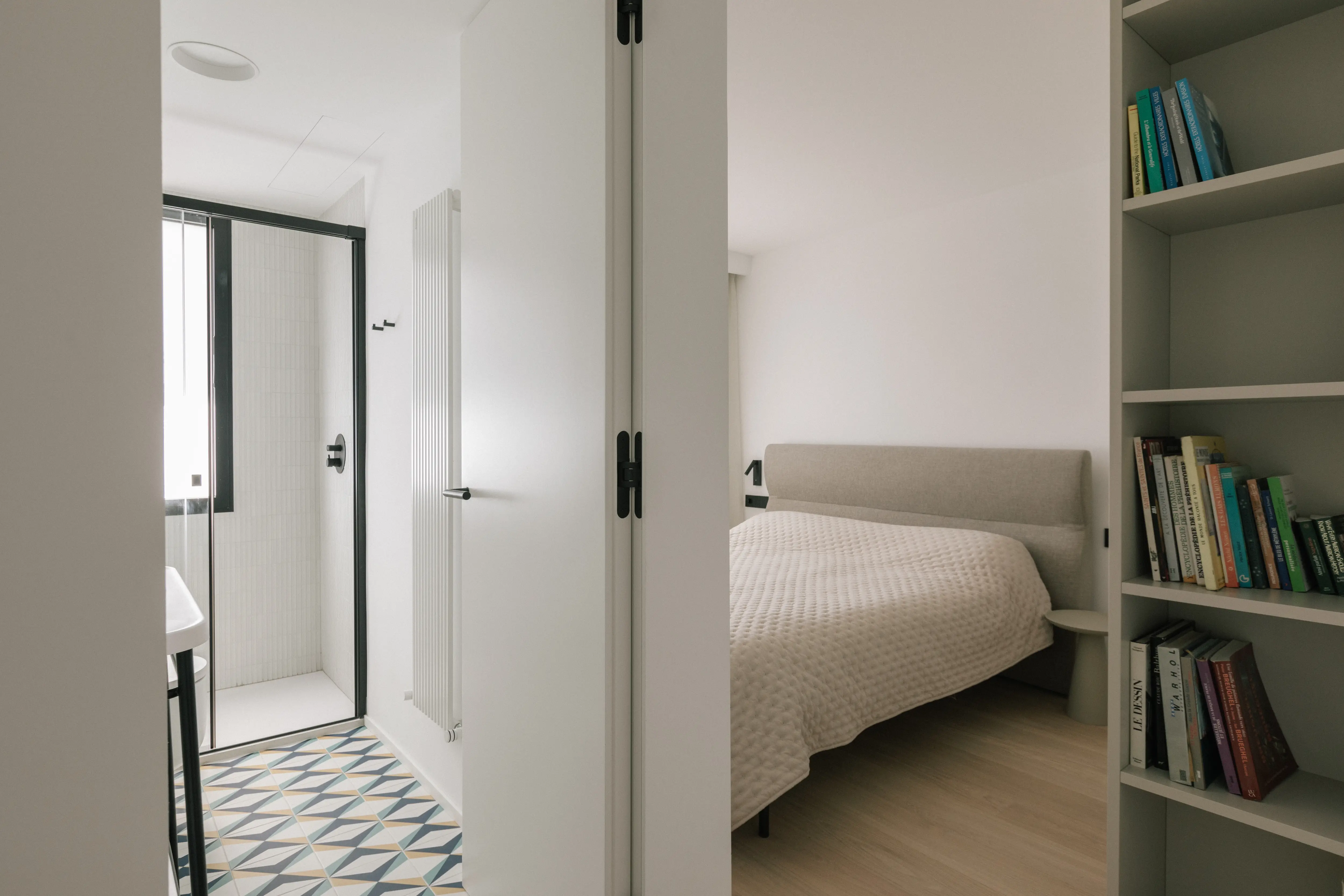 Finished bedroom interior design in renovated Campolivar Valencia home image 60